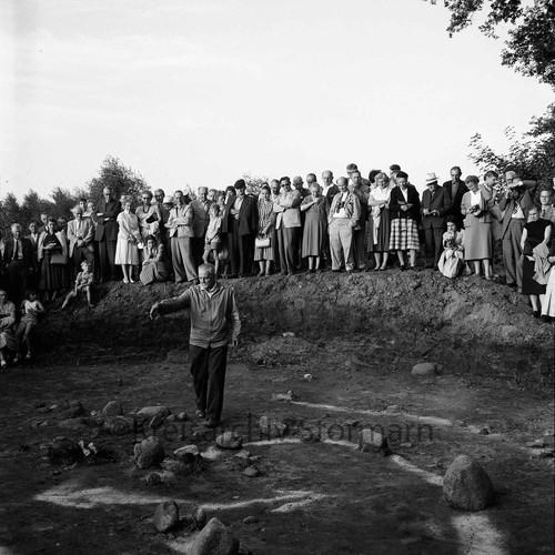 Alfred Rust (vorn) am Borneck anlässlich des 5. Internationalen Kongresses für Vor- und Frühgeschichte, 1958