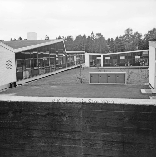 Flachbauten des ersten Bauabschnitts (Aufnahme von 1960)