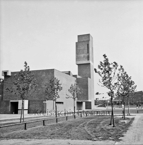 Nathan-Söderblom-Kirche und Täby-Platz, 1968
